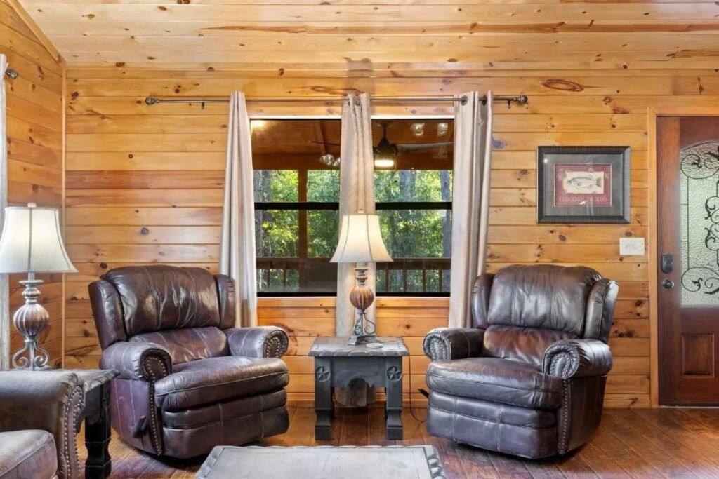 Misty Moonlight, Sleeps 4, Mountain Cabin Apartment Broken Bow Bagian luar foto