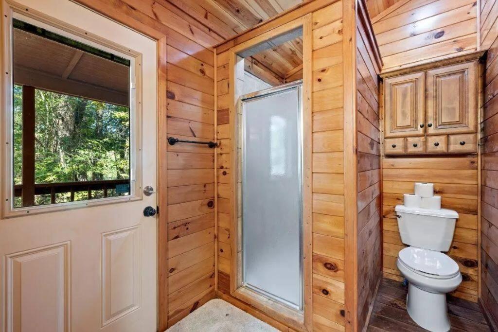 Misty Moonlight, Sleeps 4, Mountain Cabin Apartment Broken Bow Bagian luar foto