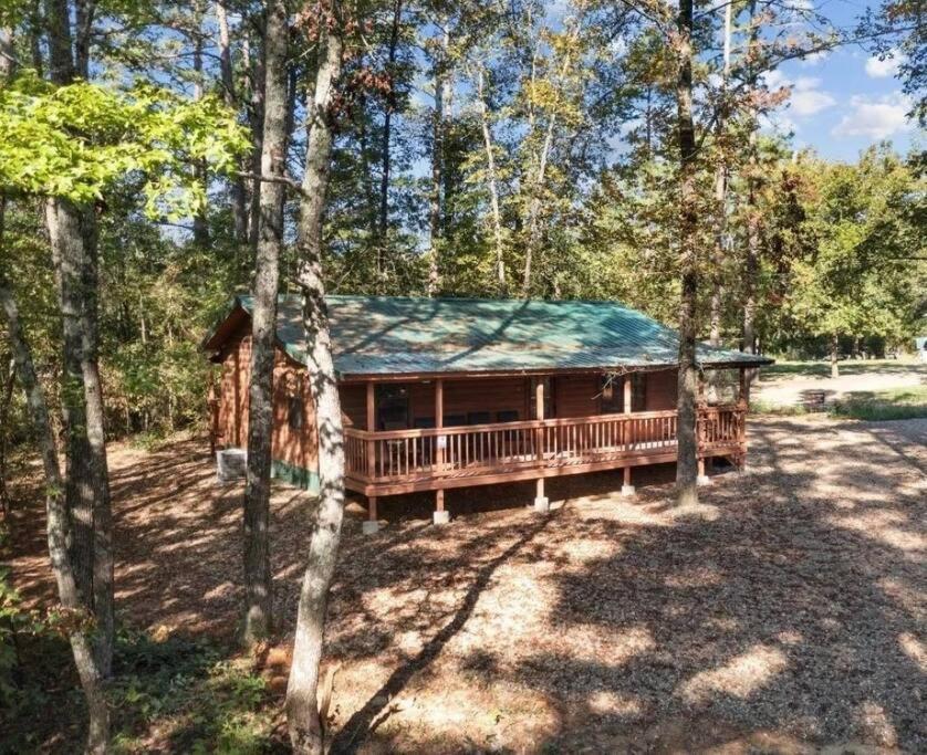 Misty Moonlight, Sleeps 4, Mountain Cabin Apartment Broken Bow Bagian luar foto