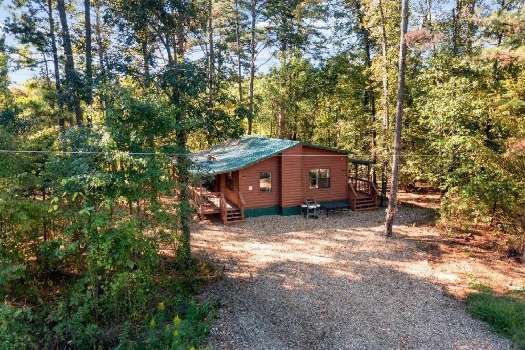 Misty Moonlight, Sleeps 4, Mountain Cabin Apartment Broken Bow Bagian luar foto
